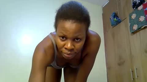 Snapshot of gianna_012 chatting on October 1, 2025, 3:40 pm ENNY online show from October 1, 2025, 3:40 pm