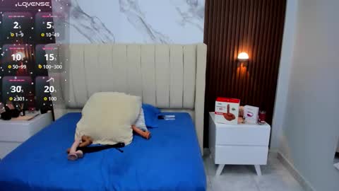 G I A N N A  online show from October 11, 2025, 7:23 pm