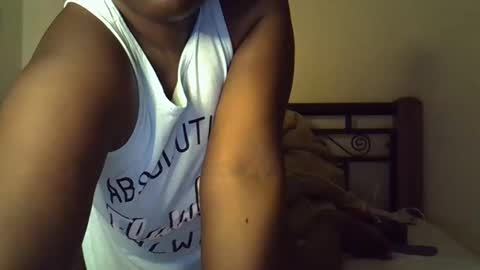 Snapshot of giannah01 chatting on October 14, 2025, 8:31 pm Giannah online show from October 14, 2025, 8:31 pm