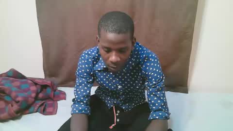 Snapshot of gians_ chatting on October 23, 2025, 3:44 pm gians online show from October 23, 2025, 3:44 pm