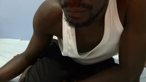 giant_couple online show from June 10, 2026, 2:12 am