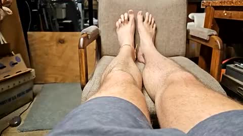 Snapshot of giantnerdyfeet chatting on January 27, 2025, 8:28 pm GiantNerdyFeet online show from January 27, 2025, 8:28 pm