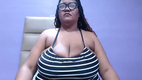 Snapshot of gianttitts chatting on July 26, 2026, 6:26 pm gianttitts online show from July 26, 2026, 6:26 pm