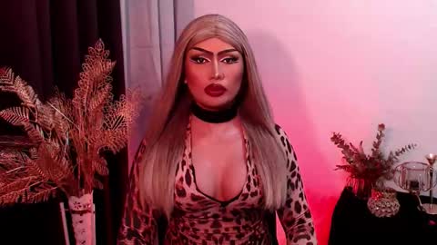 Gia X online show from January 7, 2026, 7:22 am