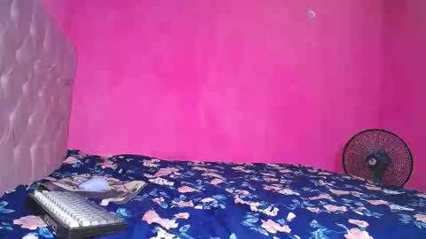 GIGI STCOTT online show from May 11, 2026, 12:05 am