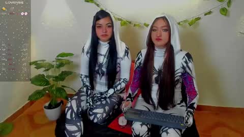 Gisel online show from December 15, 2024, 1:24 am