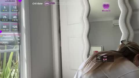 Snapshot of gigiilinks chatting on October 3, 2025, 12:07 am Gigi online show from October 3, 2025, 12:07 am