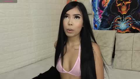 gigirose_ online show from October 17, 2025, 7:05 pm