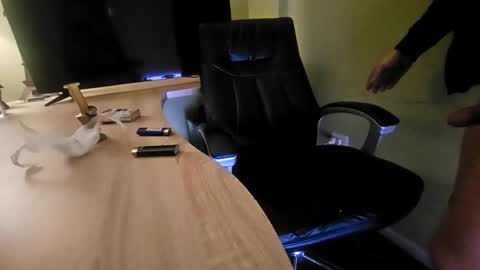 gigis111 online show from February 22, 2025, 1:57 pm