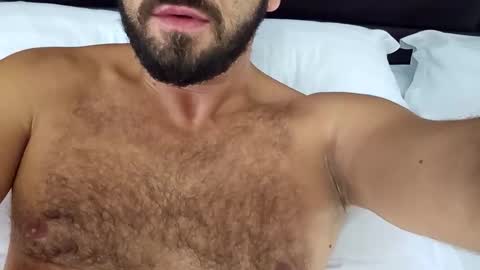 gigis111 online show from September 12, 2025, 1:22 pm