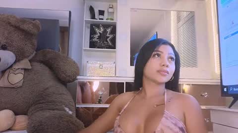 Snapshot of gina_akemi chatting on December 12, 2024, 4:26 am O GINA AND AKEMI    online show from December 12, 2024, 4:26 am