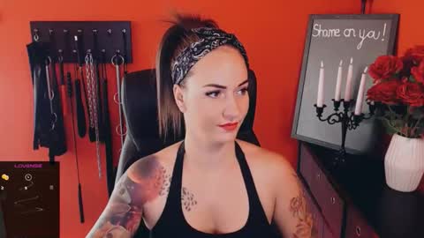 Snapshot of gina_hotlick chatting on September 18, 2025, 7:32 am gina_hotlick online show from September 18, 2025, 7:32 am