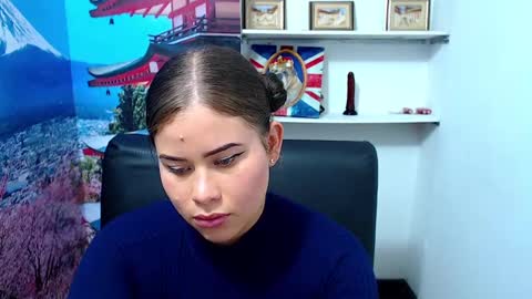  Gina   online show from December 3, 2024, 5:12 pm