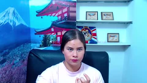  Gina   online show from December 12, 2024, 7:48 pm