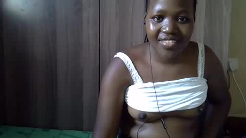 Adiliah online show from October 19, 2025, 2:18 pm