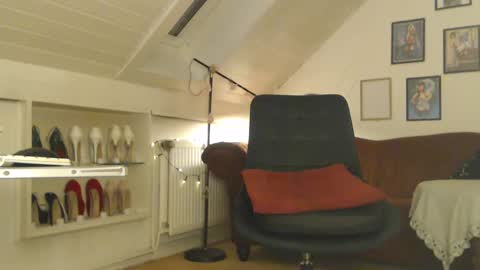Gina online show from January 3, 2025, 9:47 pm