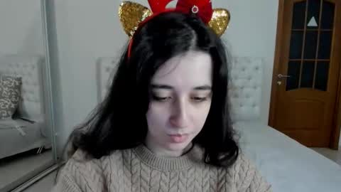 Kate online show from December 5, 2024, 9:17 am