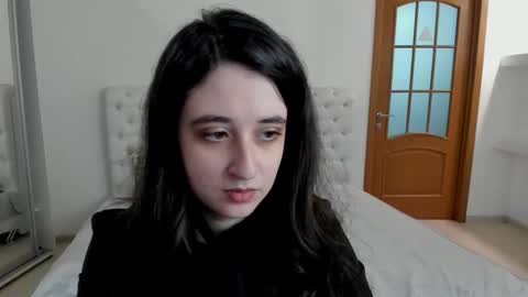 Kate online show from December 7, 2024, 8:55 am