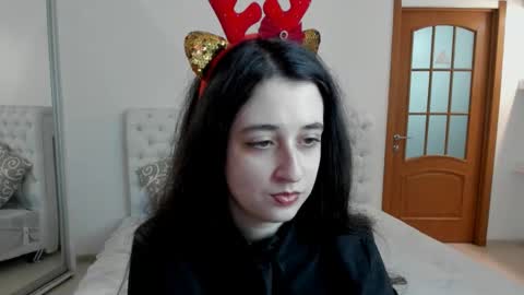 Kate online show from December 11, 2024, 8:36 am