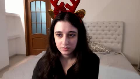 Kate online show from December 26, 2024, 11:10 am