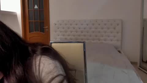 Kate online show from January 18, 2025, 9:56 am