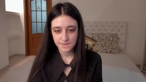 Kate online show from February 25, 2025, 1:17 pm