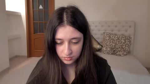 Kate online show from February 26, 2025, 8:59 am