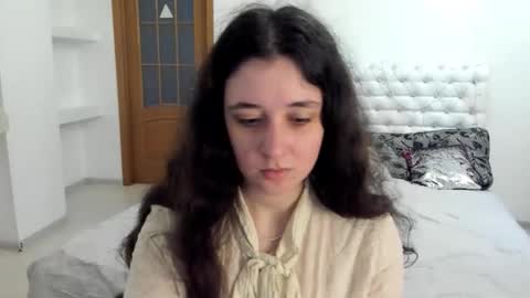 Kate online show from November 14, 2025, 9:08 am