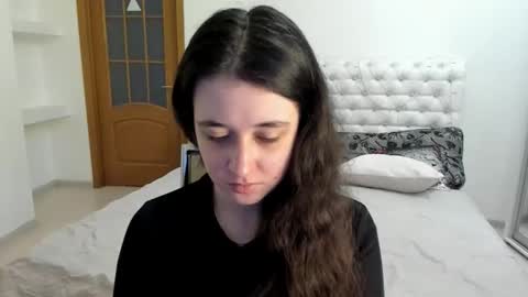 Kate online show from November 24, 2025, 8:58 am