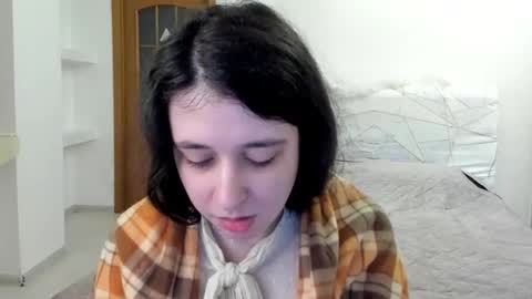 Snapshot of ginablum chatting on February 17, 2026, 8:22 am Kate online show from February 17, 2026, 8:22 am