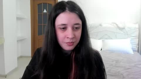 Kate online show from May 5, 2026, 8:55 am