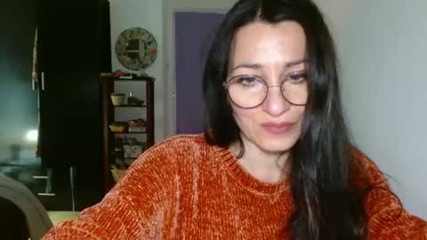 GinaONeon online show from January 2, 2025, 8:35 pm