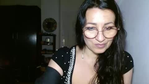 GinaONeon online show from March 3, 2025, 9:05 pm