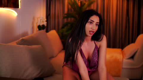 Snapshot of ginavalentinna chatting on February 8, 2025, 1:54 am Gina online show from February 8, 2025, 1:54 am