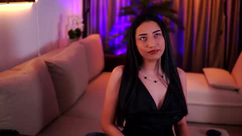 Snapshot of ginavalentinna chatting on February 22, 2025, 7:47 pm Gina online show from February 22, 2025, 7:47 pm