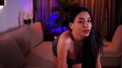 Snapshot of ginavalentinna chatting on March 6, 2025, 8:27 pm Gina online show from March 6, 2025, 8:27 pm