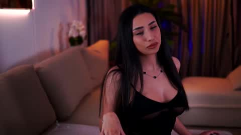 Snapshot of ginavalentinna chatting on March 12, 2025, 7:28 pm Gina online show from March 12, 2025, 7:28 pm