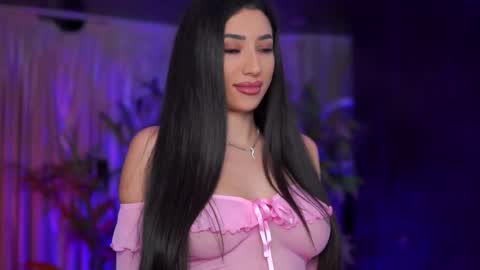 Snapshot of ginavalentinna chatting on October 1, 2025, 6:58 pm Gina online show from October 1, 2025, 6:58 pm