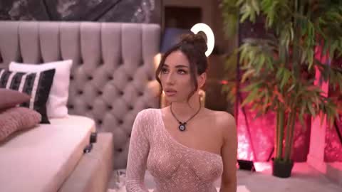 Gina online show from June 19, 2026, 8:23 pm