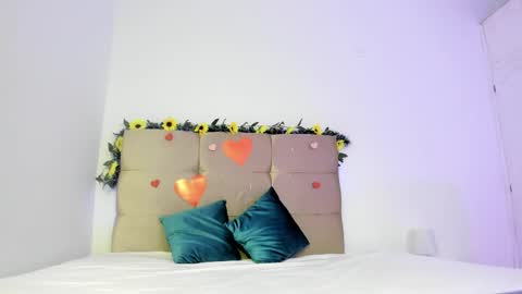 Snapshot of ginelawest chatting on February 25, 2025, 12:25 am Gine online show from February 25, 2025, 12:25 am