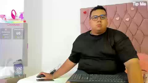 Snapshot of ginelawest chatting on September 24, 2025, 4:05 am Gine online show from September 24, 2025, 4:05 am