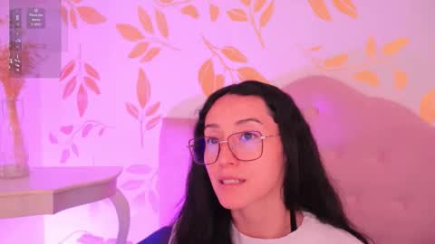 Snapshot of ginevra_esposito chatting on March 23, 2026, 12:42 pm Ginn online show from March 23, 2026, 12:42 pm