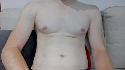 gingeraxel online show from July 28, 2026, 9:47 pm