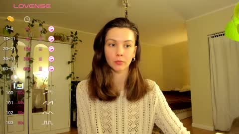 Snapshot of gingerbread__house chatting on April 2, 2026, 6:05 pm Vasilisa online show from April 2, 2026, 6:05 pm