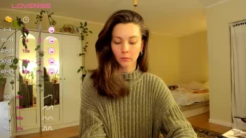 Snapshot of gingerbread__house chatting on April 12, 2026, 4:01 pm Vasilisa online show from April 12, 2026, 4:01 pm