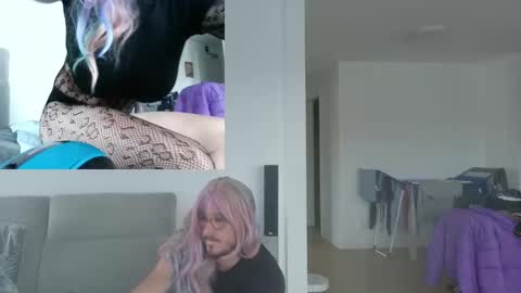 GingerPink online show from November 9, 2025, 12:36 pm