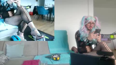 Snapshot of gingerpink1911 chatting on May 8, 2026, 9:03 am GingerPink online show from May 8, 2026, 9:03 am