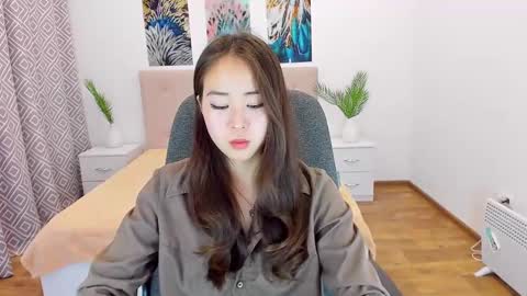 Ginny online show from December 5, 2024, 1:28 pm