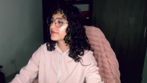 Snapshot of giny_bean chatting on February 15, 2026, 4:42 am giny_bean online show from February 15, 2026, 4:42 am