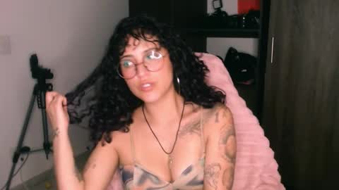 Snapshot of giny_bean chatting on March 8, 2026, 2:04 am giny_bean online show from March 8, 2026, 2:04 am